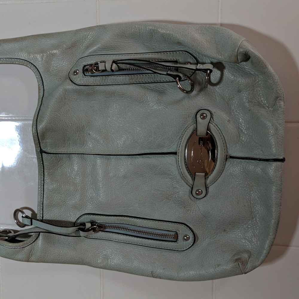 B. Makowsky shoulder bag